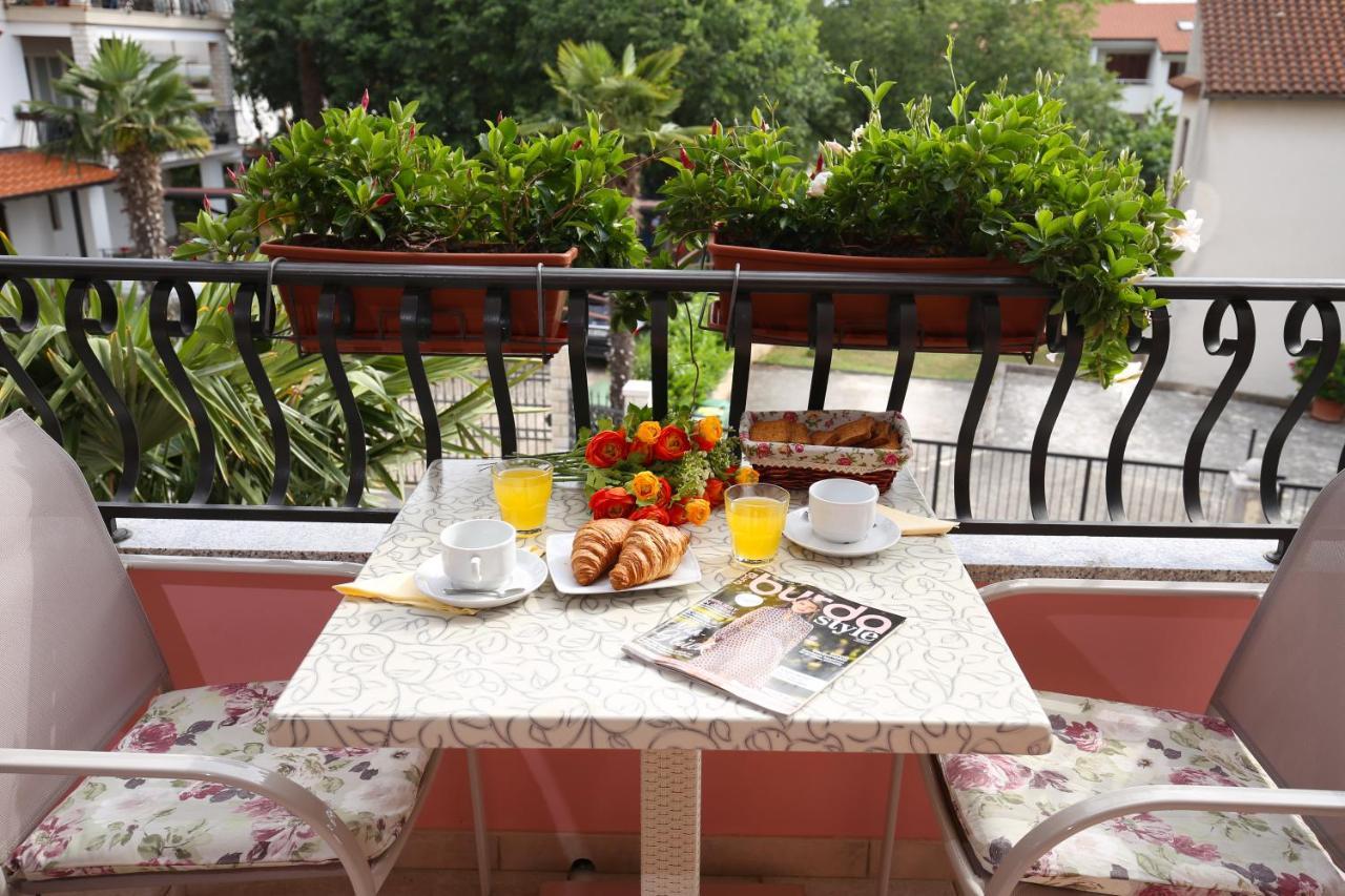 Apartments Paola Ровин Екстериор снимка