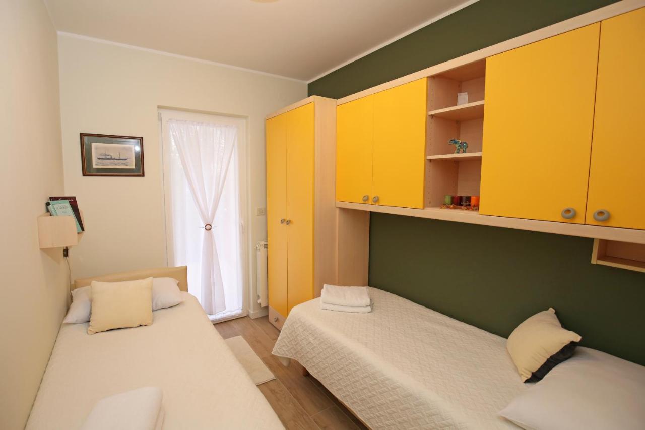 Apartments Paola Ровин Екстериор снимка